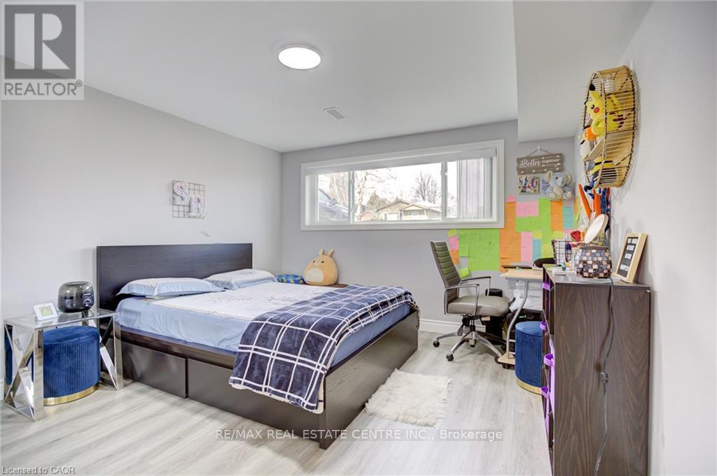 (Basement) - 21 Sandsprings Crescent, Kitchener, Ontario  N2E 2C6 - Photo 4 - X12441839