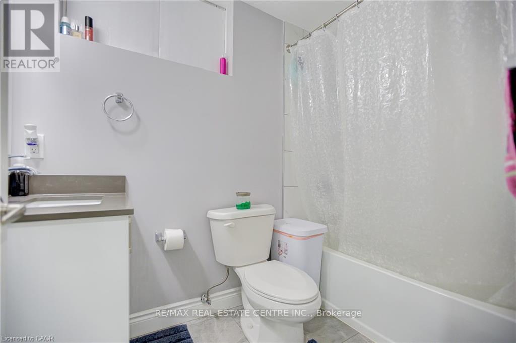 (Basement) - 21 Sandsprings Crescent, Kitchener, Ontario  N2E 2C6 - Photo 5 - X12441839