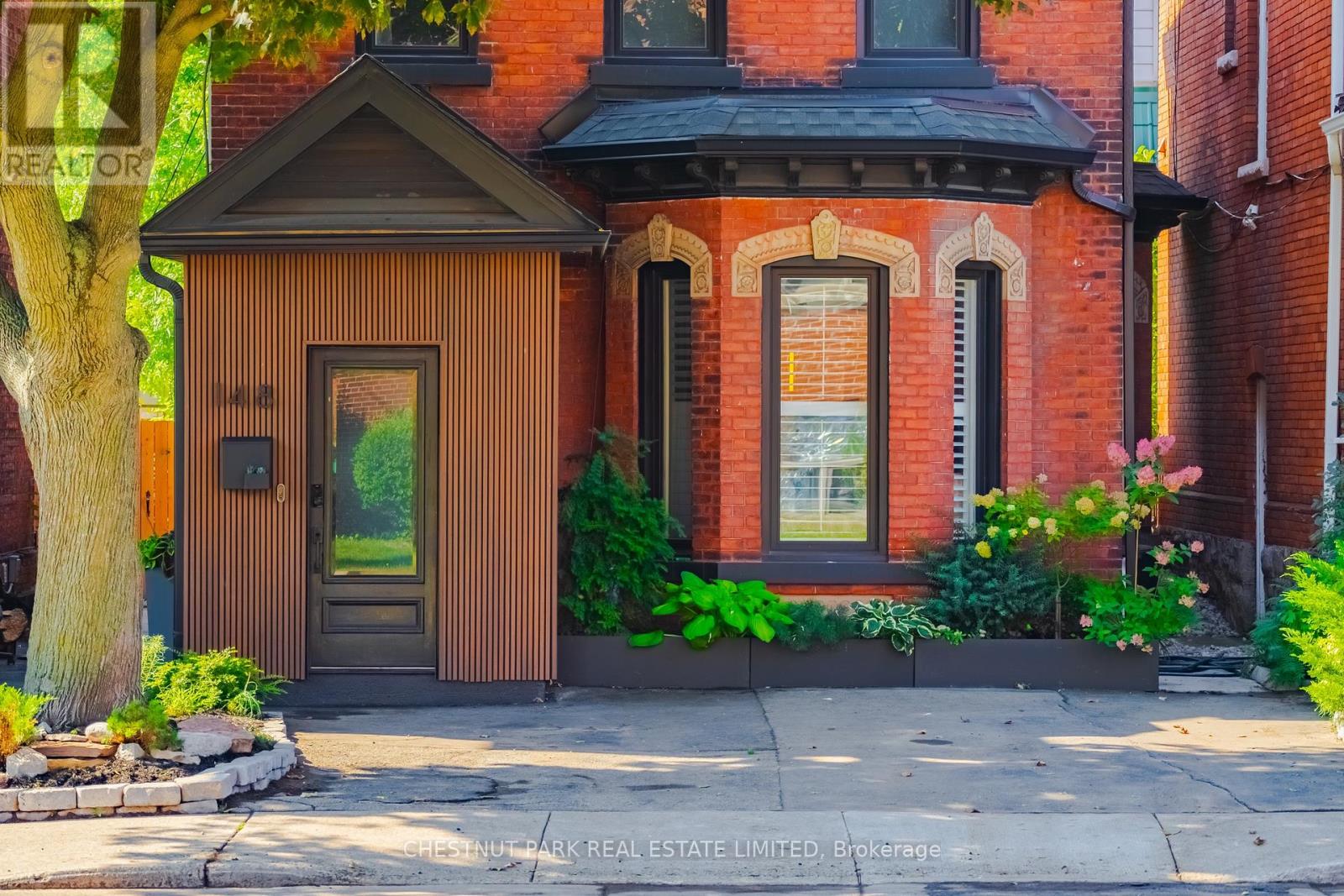 148 Stinson Street, Hamilton (Stinson), Ontario  L8N 1S8 - Photo 3 - X12441843
