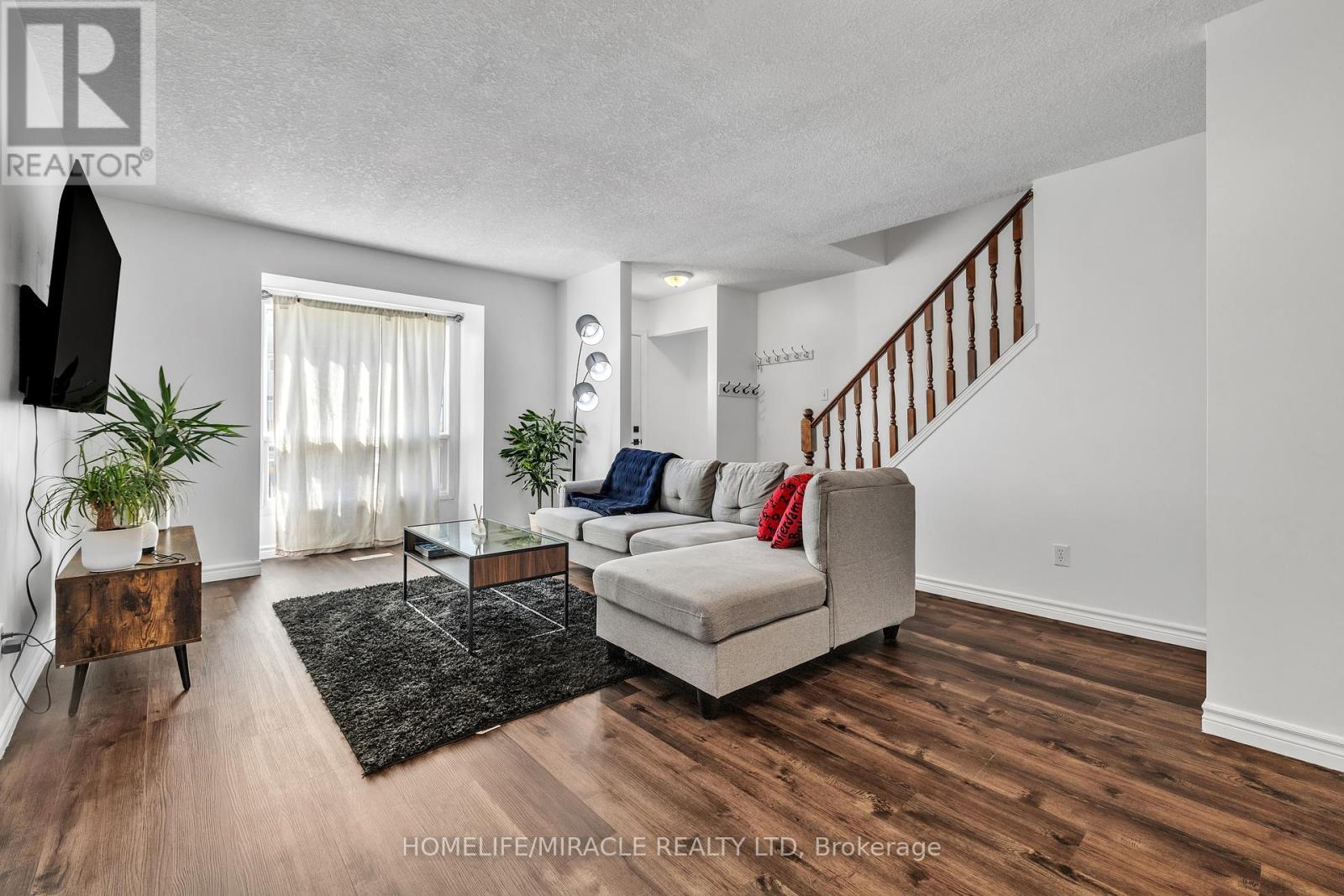 4 - 259 Lansdowne Avenue, Woodstock, Ontario  N4T 1N6 - Photo 2 - X12441859
