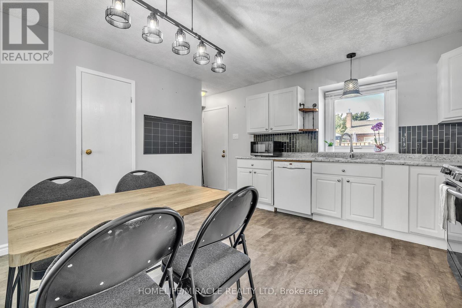 4 - 259 Lansdowne Avenue, Woodstock, Ontario  N4T 1N6 - Photo 7 - X12441859