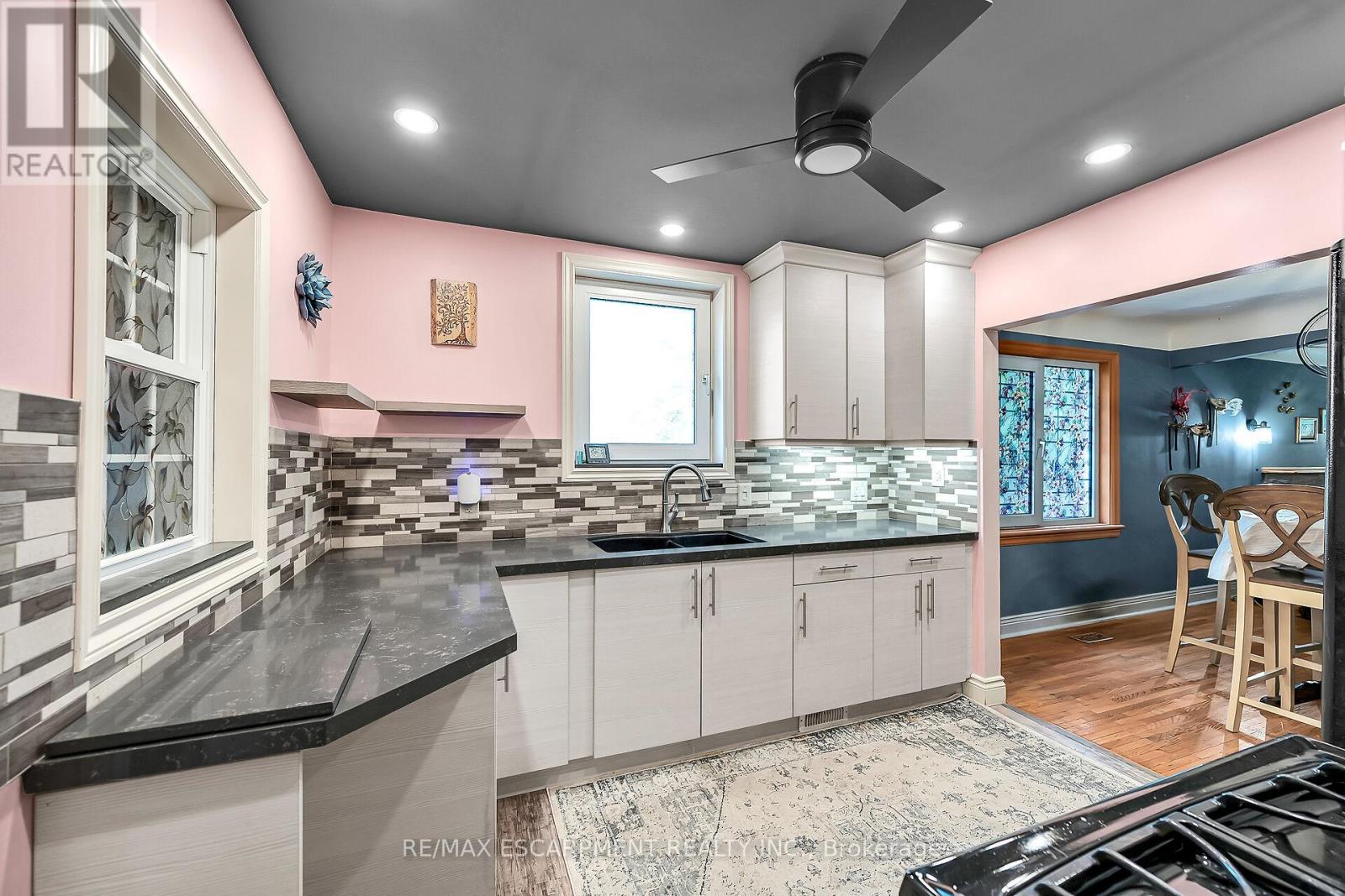 248 East 12th Street, Hamilton (Inch Park), Ontario  L9A 3X8 - Photo 15 - X12441862