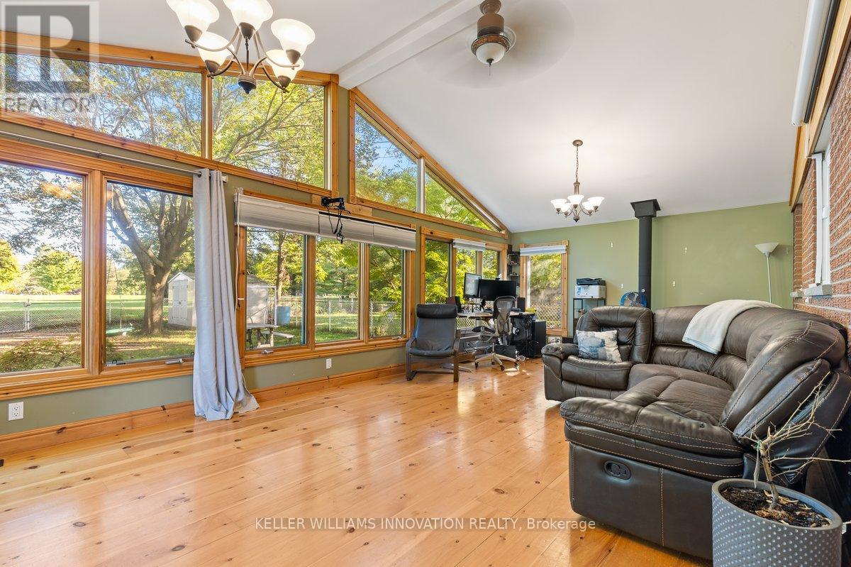 40 Rennie Drive, Kitchener, Ontario  N2A 1J5 - Photo 14 - X12441866