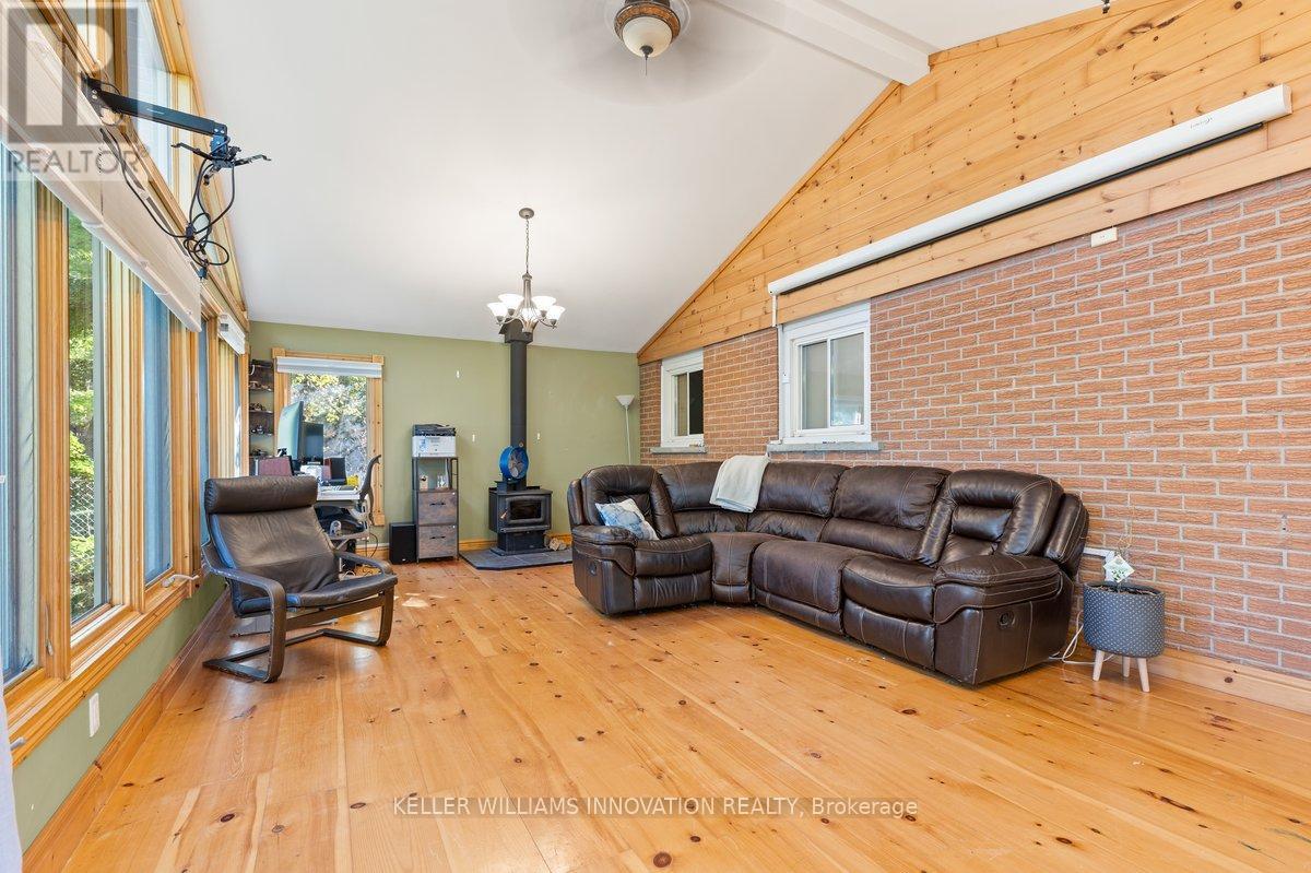 40 Rennie Drive, Kitchener, Ontario  N2A 1J5 - Photo 15 - X12441866