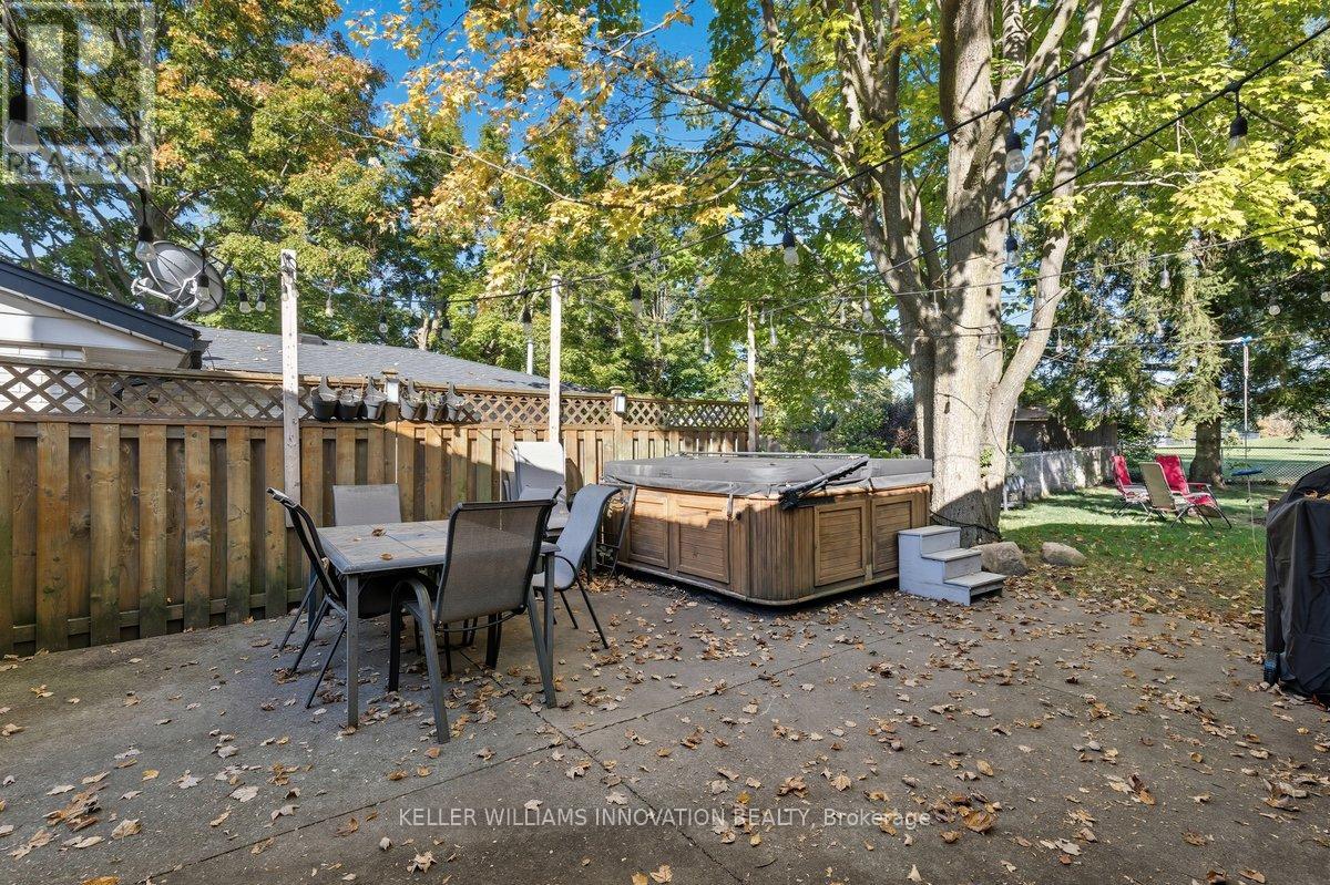 40 Rennie Drive, Kitchener, Ontario  N2A 1J5 - Photo 17 - X12441866