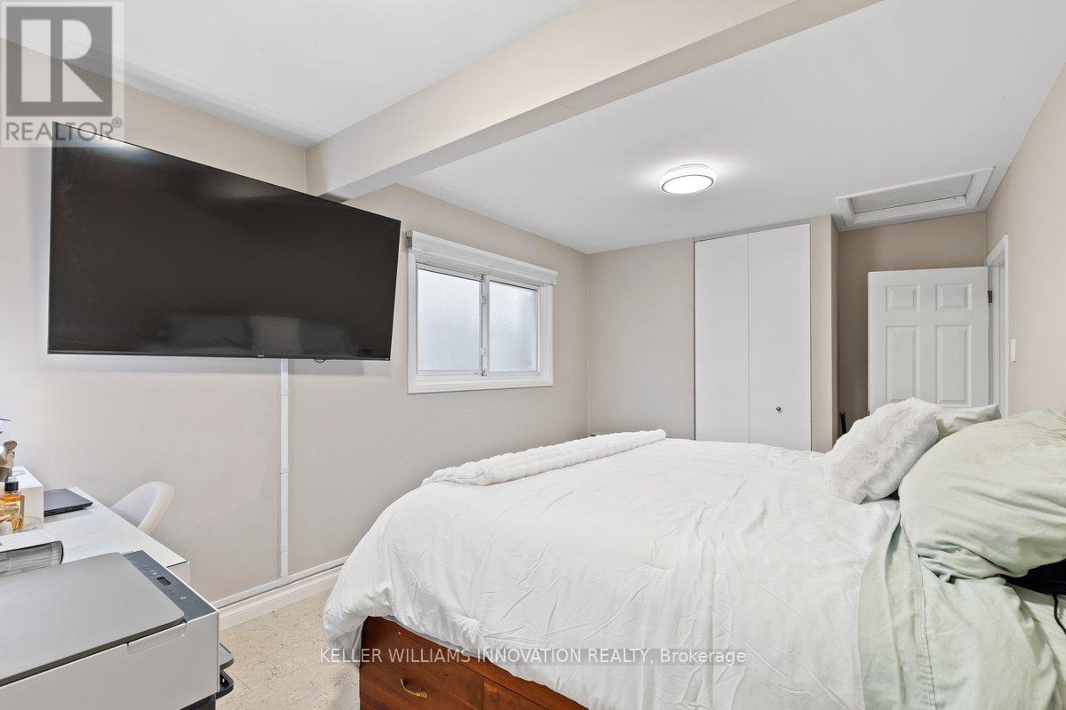 40 Rennie Drive, Kitchener, Ontario  N2A 1J5 - Photo 22 - X12441866