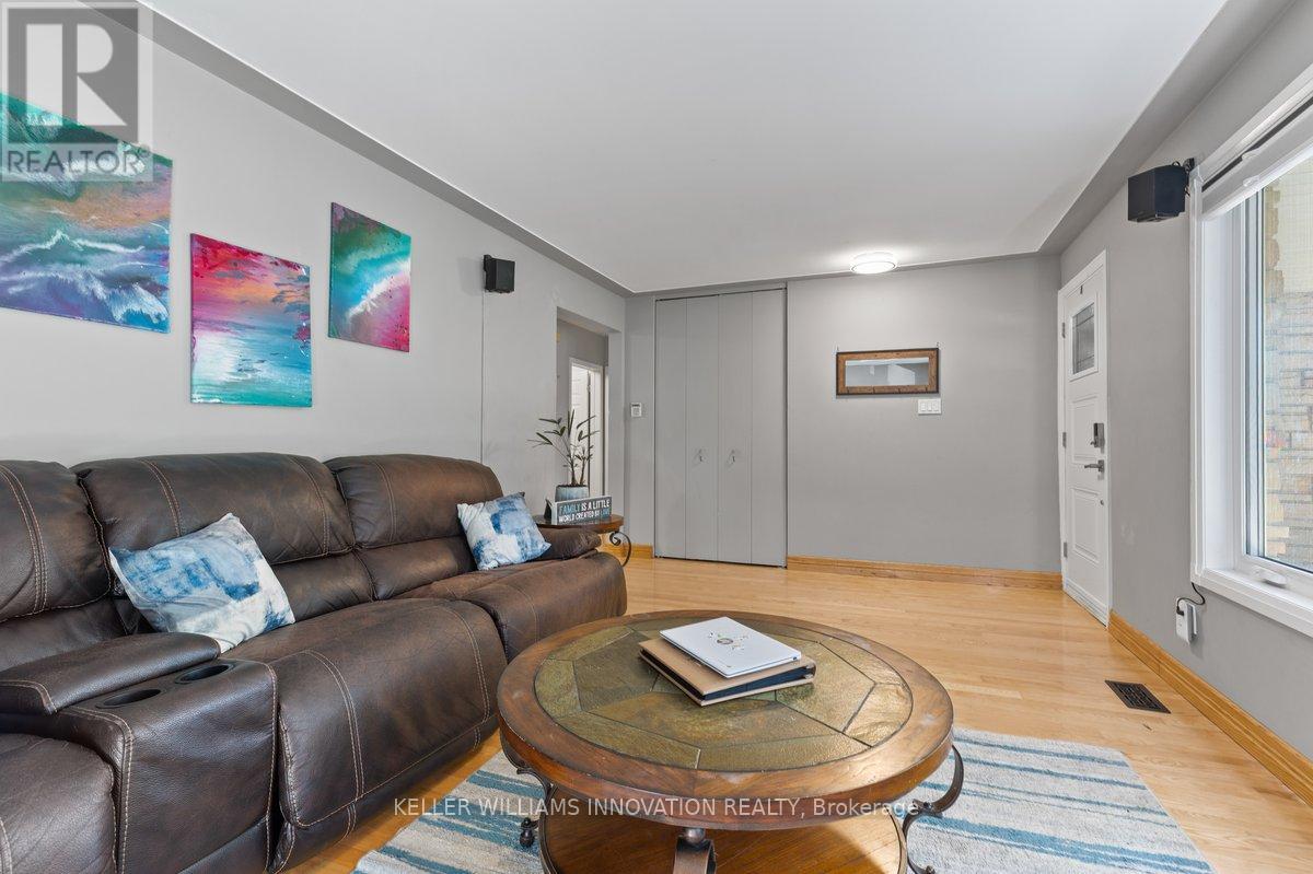 40 Rennie Drive, Kitchener, Ontario  N2A 1J5 - Photo 6 - X12441866