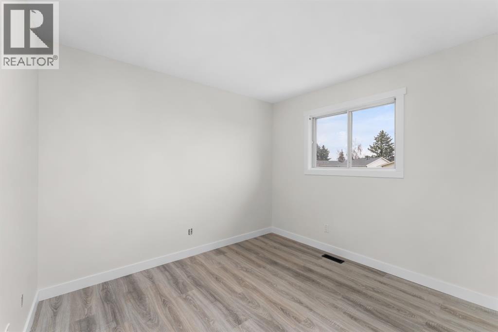 395 Millrise Drive Sw, Calgary, Alberta  T2Y 2C7 - Photo 33 - A2260193