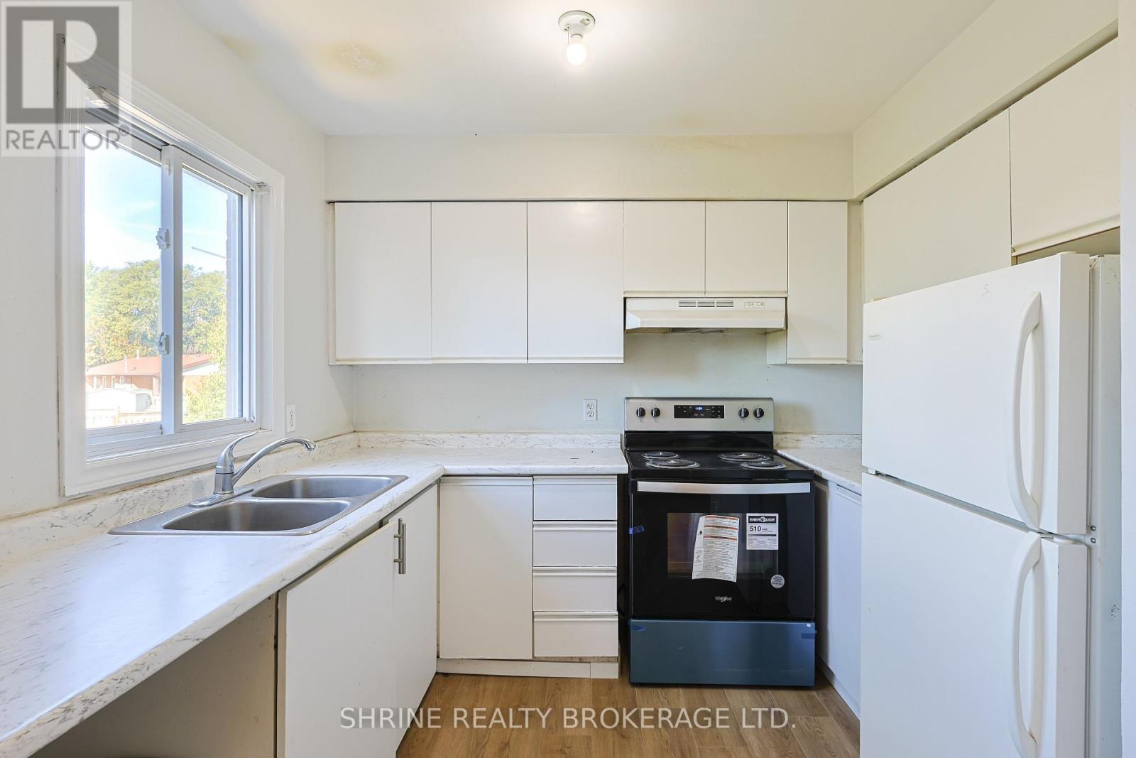 22 - 577 Third Street, London East (East H), Ontario  N5V 4B8 - Photo 7 - X12441890