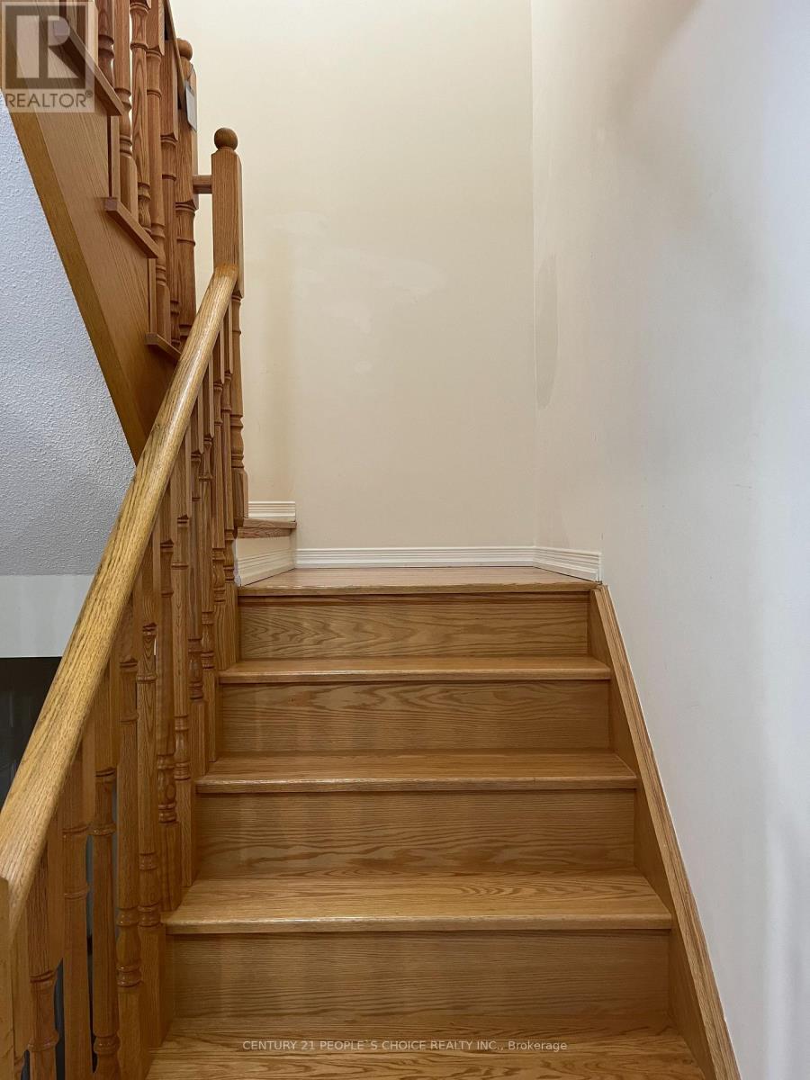 Upper - 14 Bersan Terrace, Brampton, Ontario  L6P 3T2 - Photo 17 - W12440774