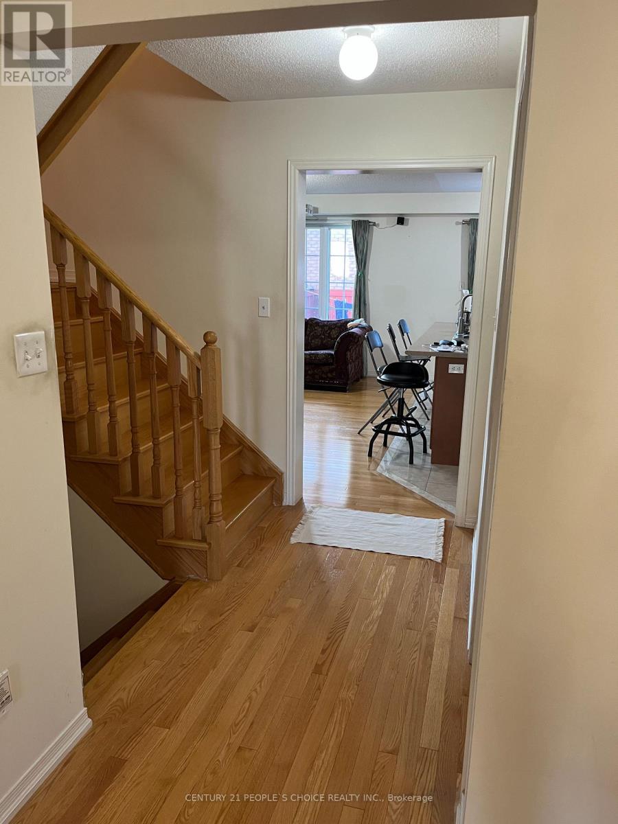 Upper - 14 Bersan Terrace, Brampton, Ontario  L6P 3T2 - Photo 6 - W12440774