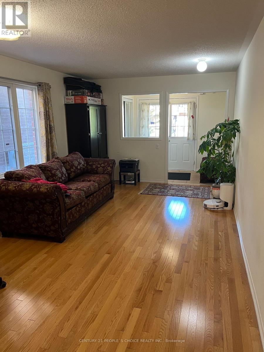 Upper - 14 Bersan Terrace, Brampton, Ontario  L6P 3T2 - Photo 3 - W12440774