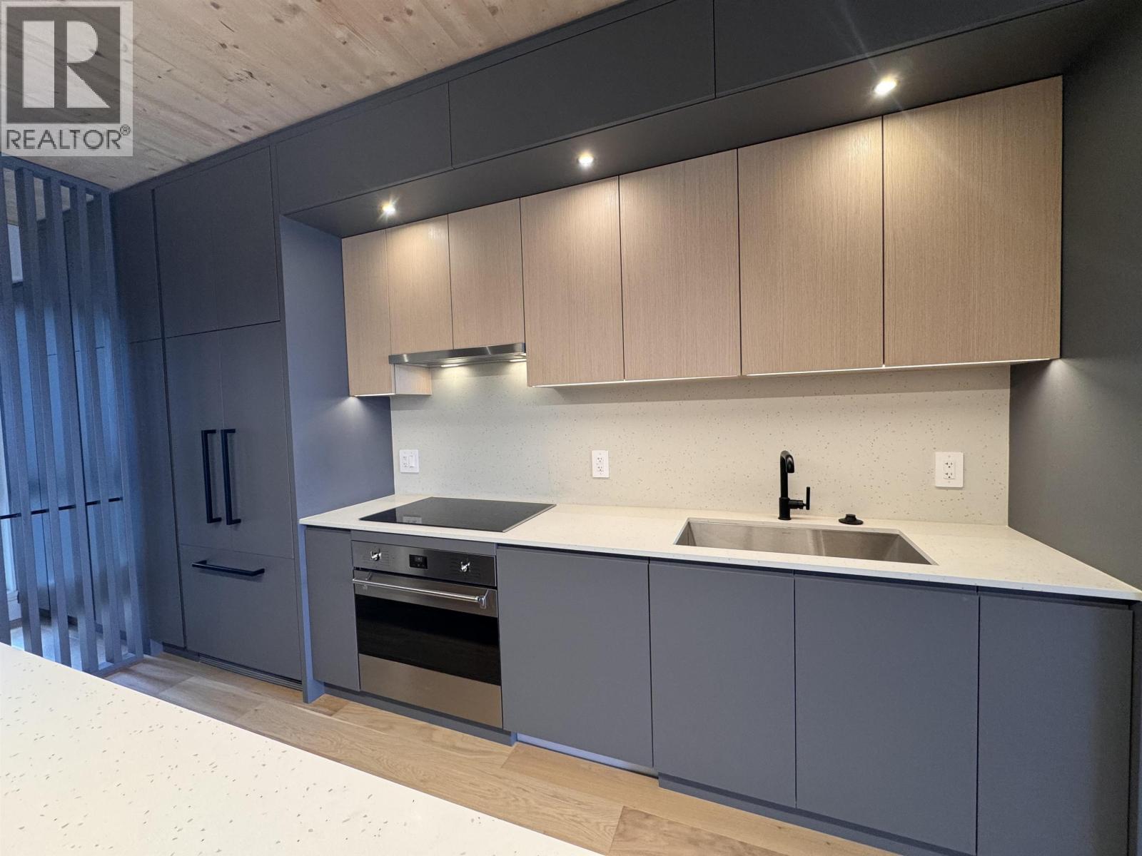 208 310 Salter Street, New Westminster, British Columbia  V3M 0N7 - Photo 4 - R3054962
