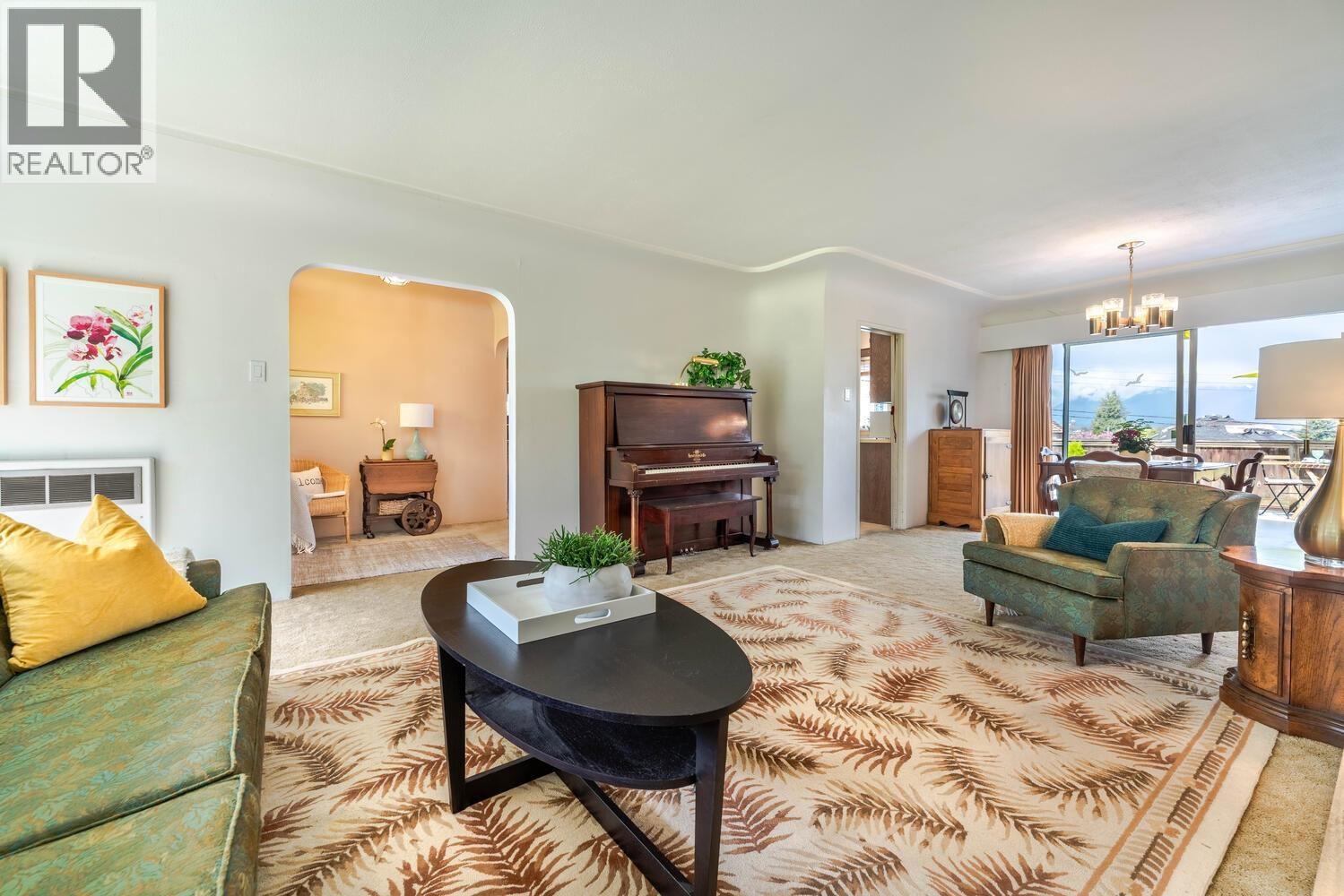 349 Midlothian Street, Vancouver, British Columbia  V5Y 2M1 - Photo 4 - R3054974