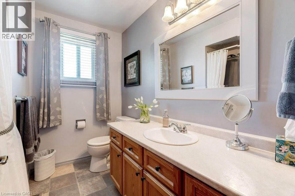 302 Highridge Avenue, Hamilton, Ontario  L8E 3W3 - Photo 21 - 40768734