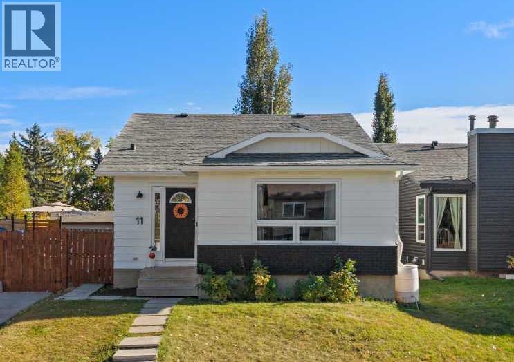11 Deerfield Circle Se, Calgary, Alberta  T2J 6L7 - Photo 1 - A2261610