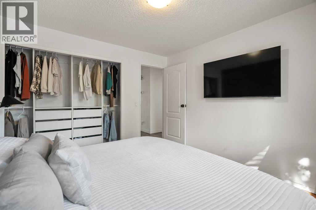 11 Deerfield Circle Se, Calgary, Alberta  T2J 6L7 - Photo 15 - A2261610