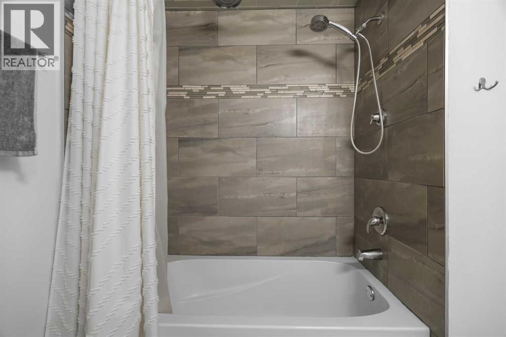 11 Deerfield Circle Se, Calgary, Alberta  T2J 6L7 - Photo 22 - A2261610