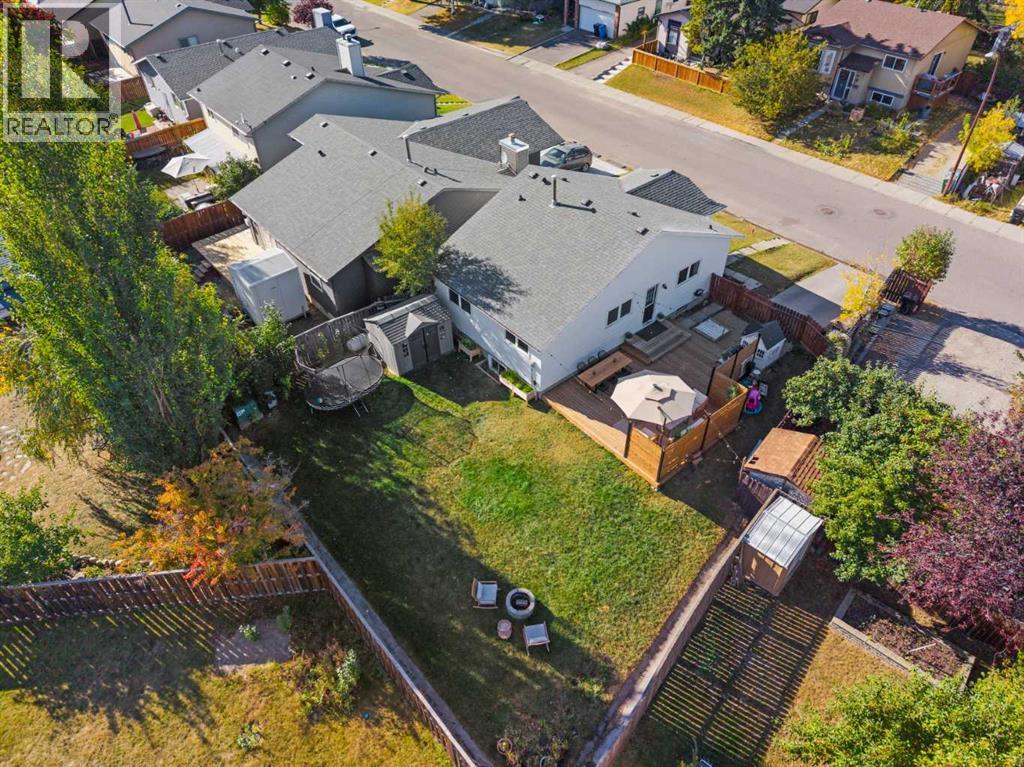 11 Deerfield Circle Se, Calgary, Alberta  T2J 6L7 - Photo 32 - A2261610