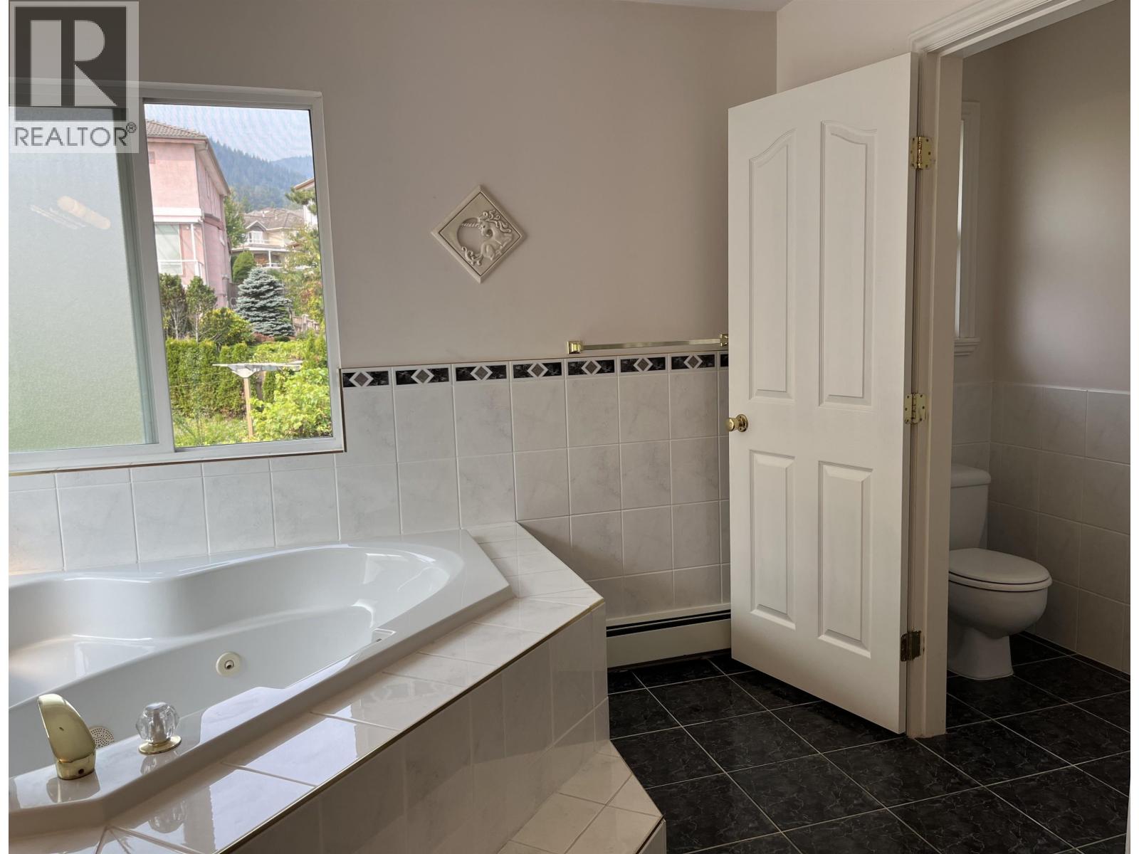 3147 Silverthrone Drive, Coquitlam, British Columbia  V3E 3C3 - Photo 16 - R3054784