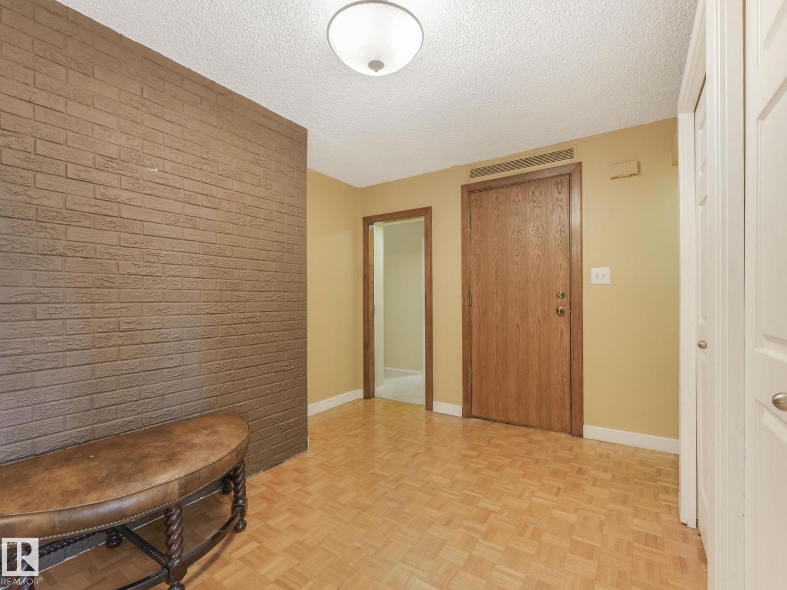 #1902 9929 Saskatchewan Dr Nw, Edmonton, Alberta  T6E 5J9 - Photo 5 - E4460570