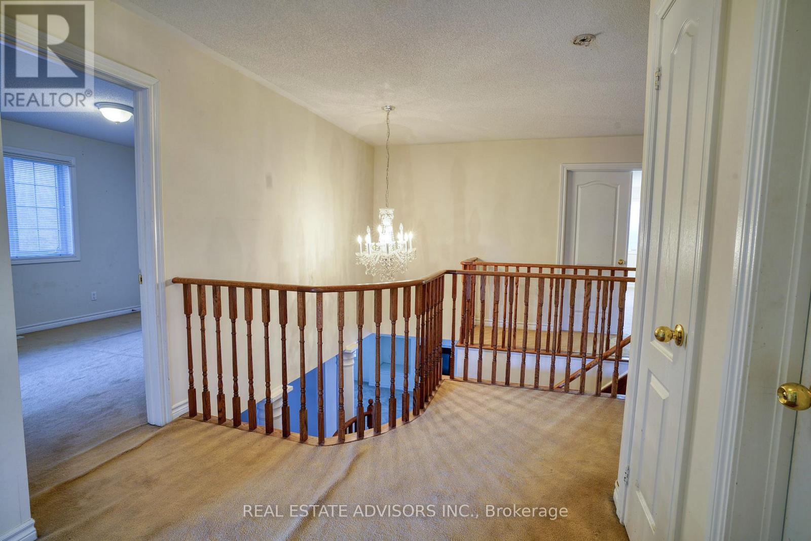 3208 Countess Crescent, Mississauga, Ontario  L5M 0E2 - Photo 10 - W12427015