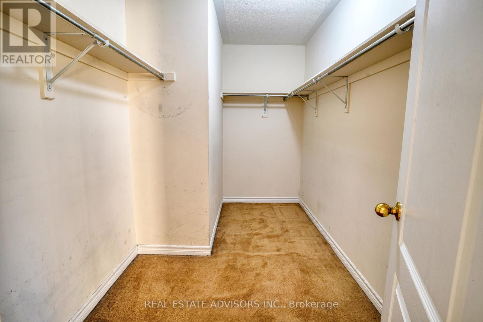 3208 Countess Crescent, Mississauga, Ontario  L5M 0E2 - Photo 15 - W12427015