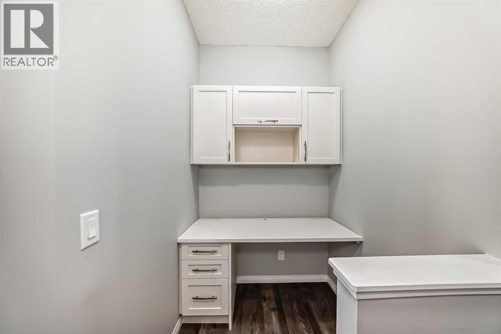 581 Hillcrest Road Sw, Airdrie, Alberta  T4B 4H6 - Photo 26 - A2253455