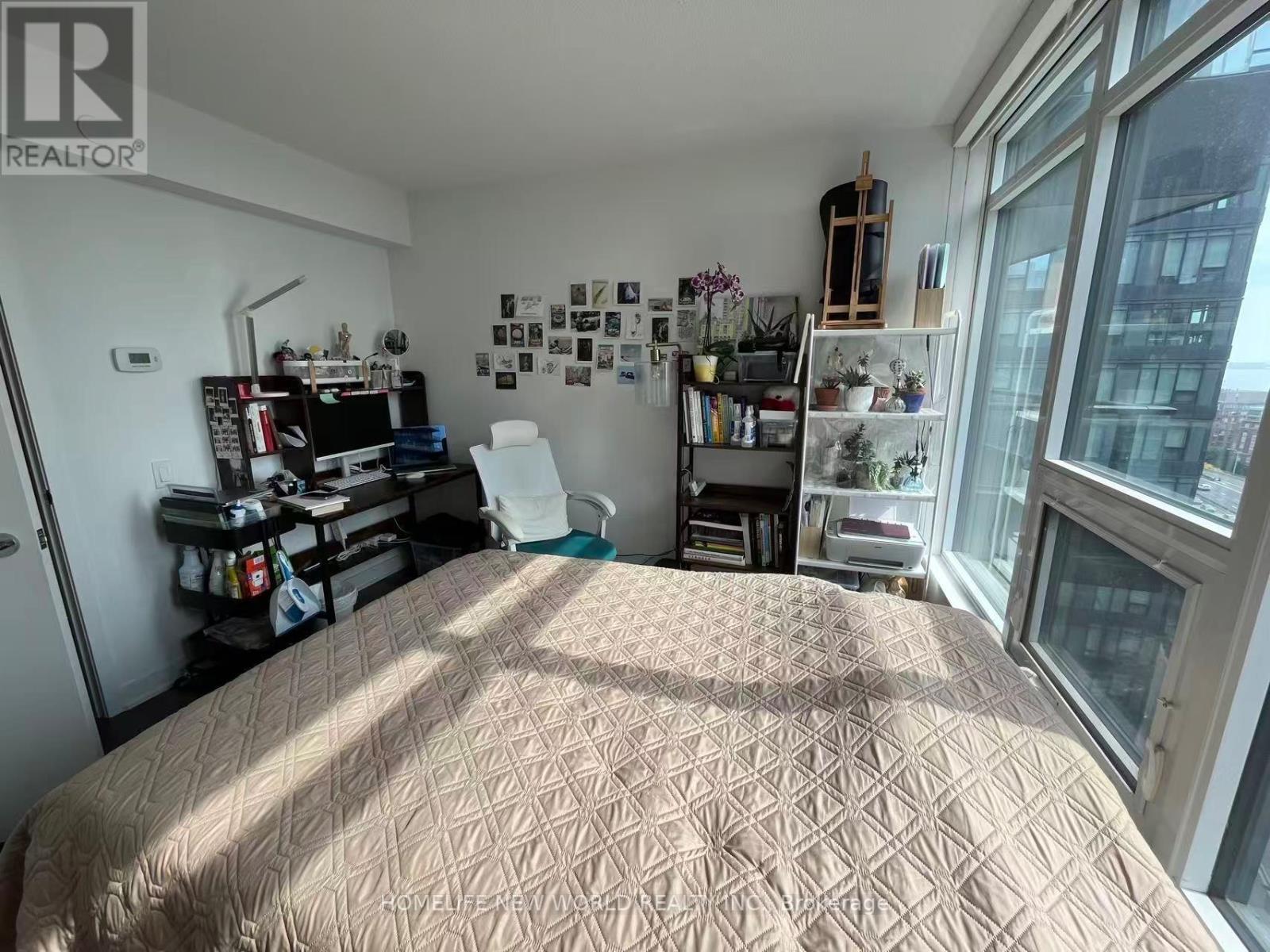 2010 - 80 Queens Wharf Road, Toronto, Ontario  M5V 0J3 - Photo 9 - C12437017