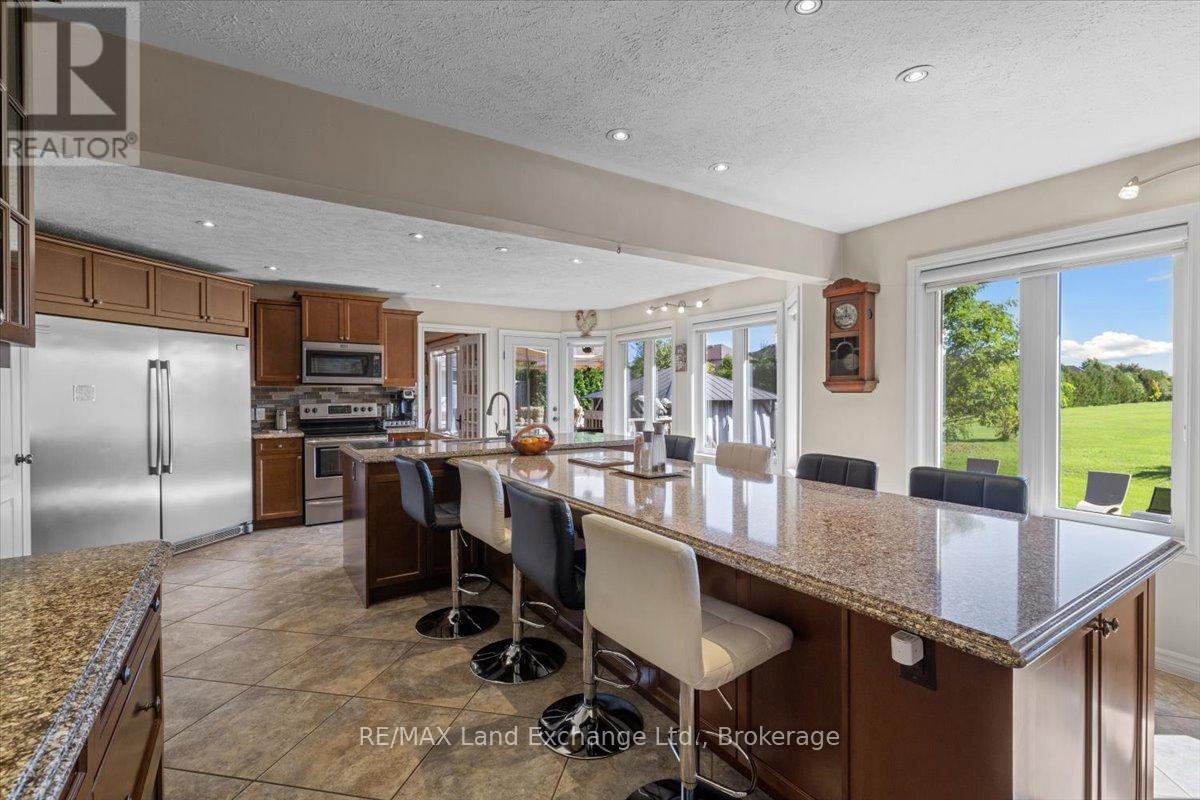 903 Highland Street, Saugeen Shores, Ontario  N0H 2C2 - Photo 12 - X12441906