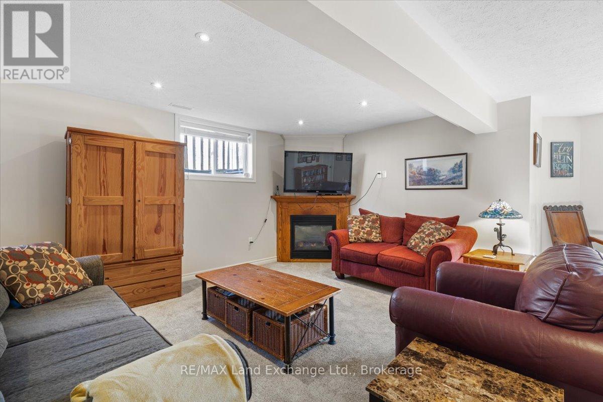 903 Highland Street, Saugeen Shores, Ontario  N0H 2C2 - Photo 27 - X12441906