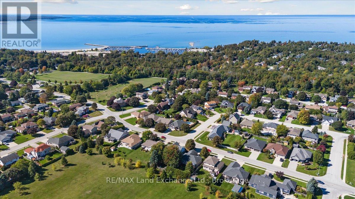 903 Highland Street, Saugeen Shores, Ontario  N0H 2C2 - Photo 37 - X12441906