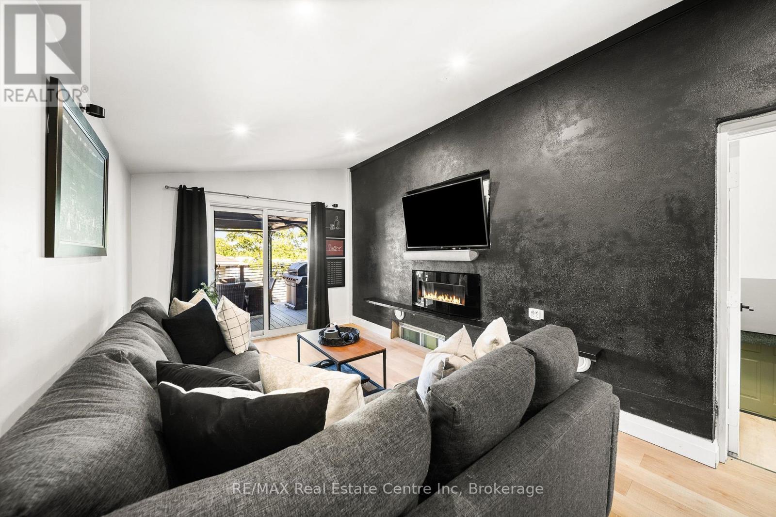 51 Muskoka Drive, Guelph, Ontario  N1E 3M8 - Photo 17 - X12441909