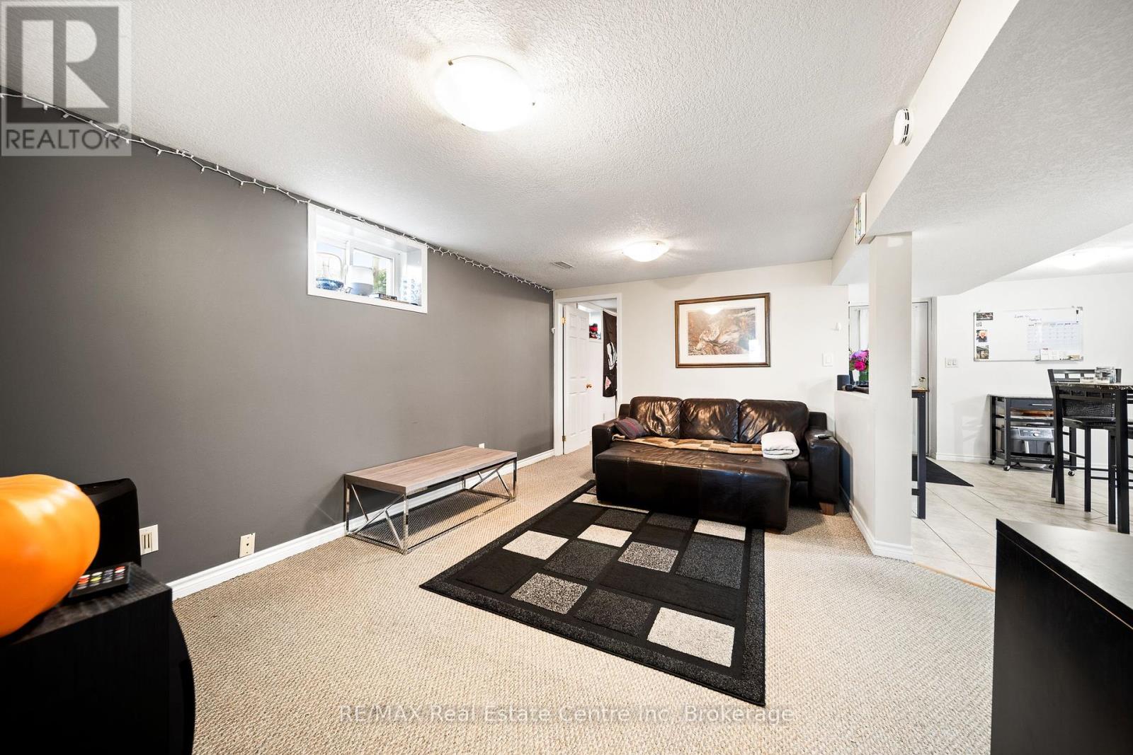 51 Muskoka Drive, Guelph, Ontario  N1E 3M8 - Photo 20 - X12441909