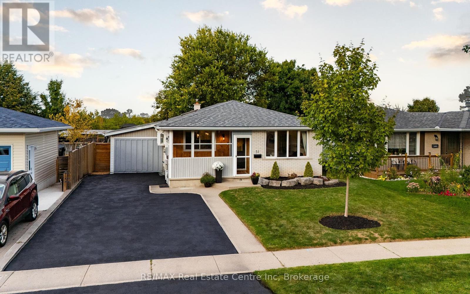 51 Muskoka Drive, Guelph, Ontario  N1E 3M8 - Photo 31 - X12441909