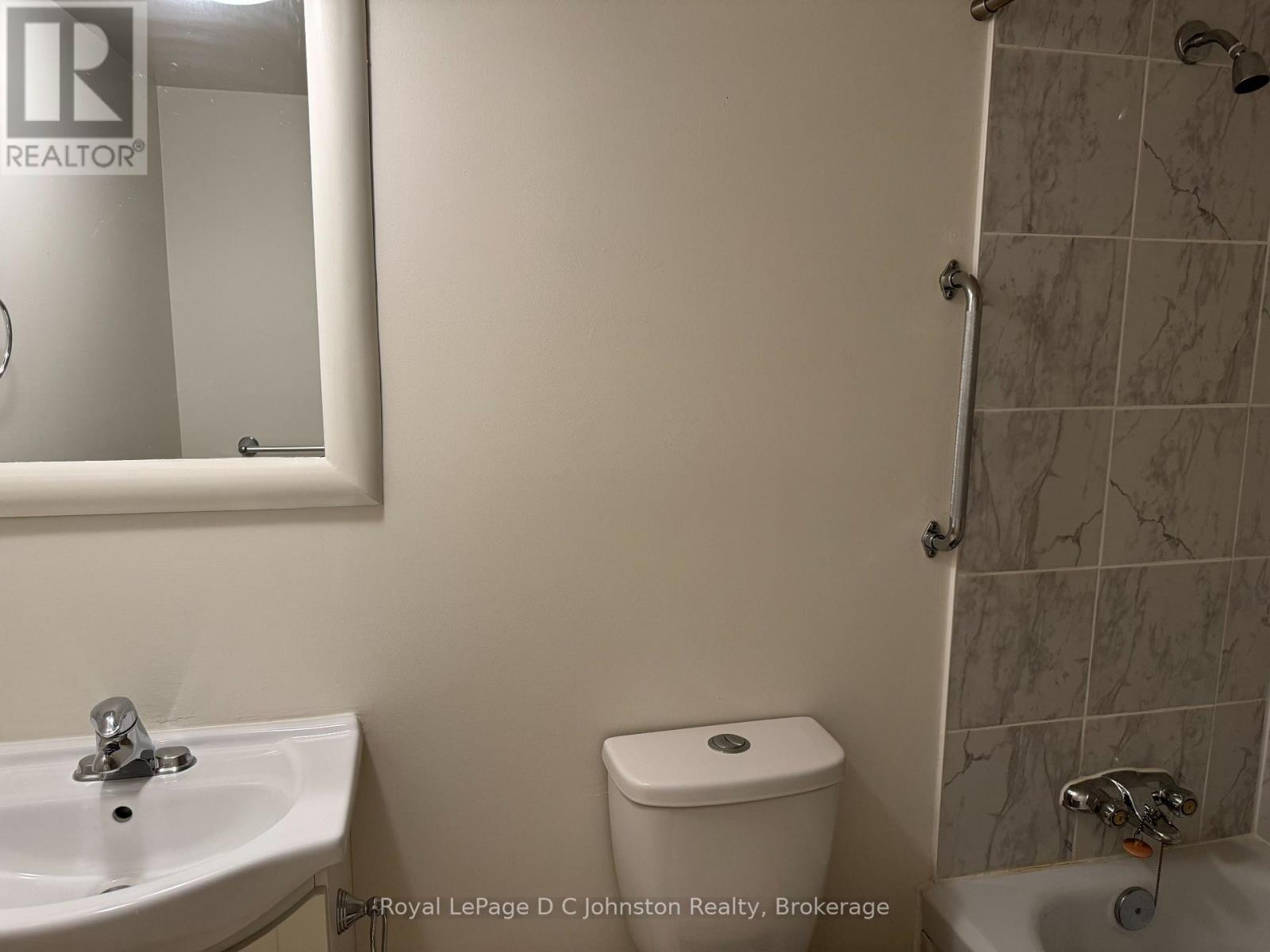 303 - 229 Adelaide Street, Saugeen Shores, Ontario  N0H 2L0 - Photo 12 - X12441918
