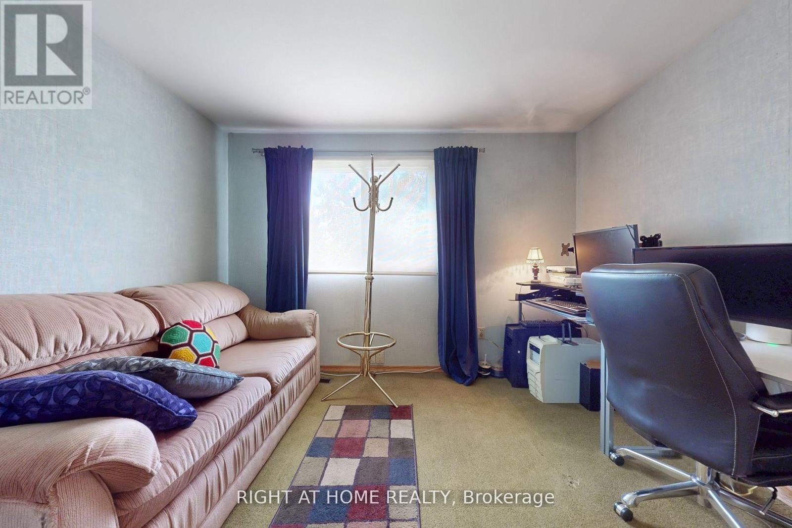 1924 Steepbank Crescent, Mississauga, Ontario  L4X 1T8 - Photo 33 - W12441879