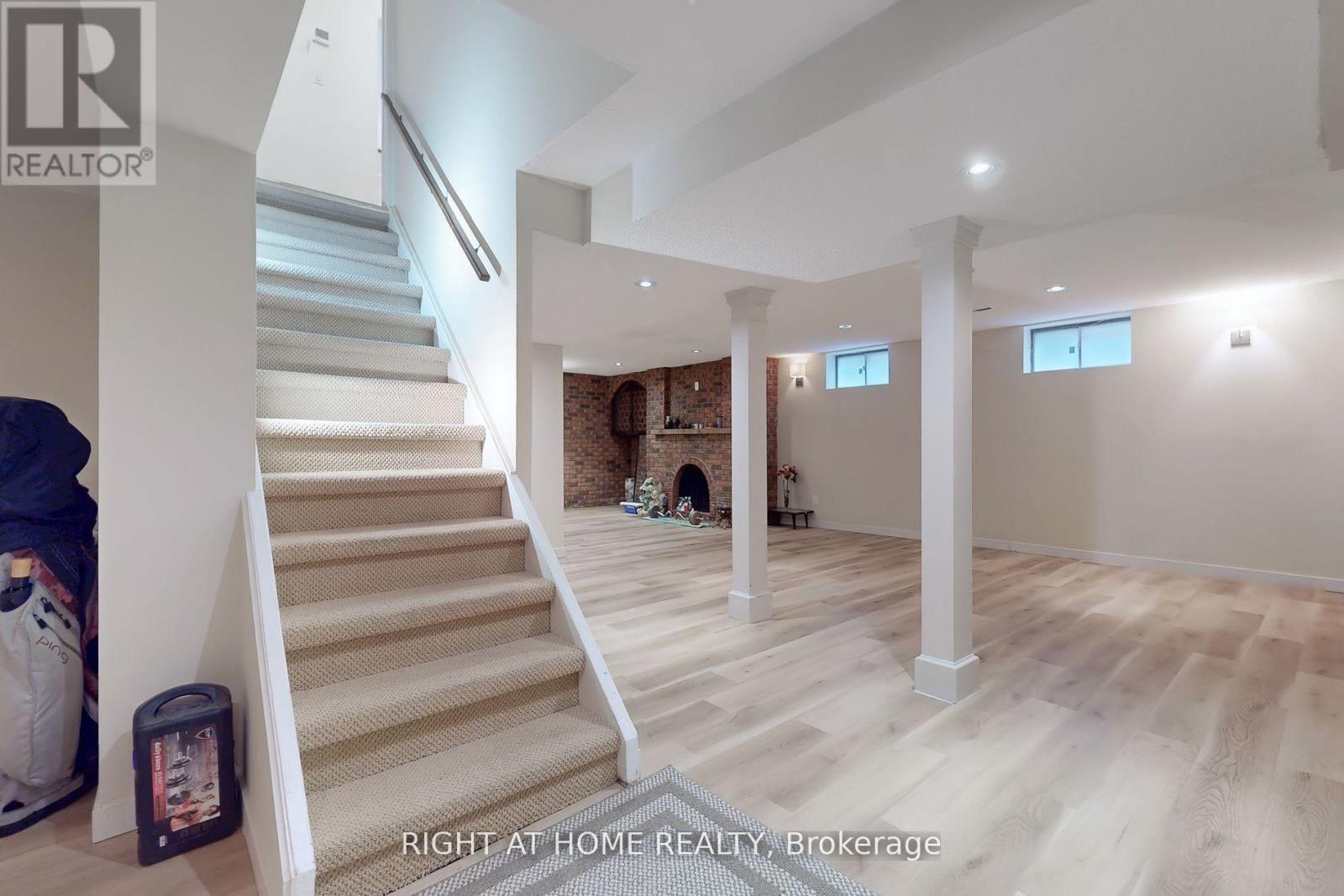 1924 Steepbank Crescent, Mississauga, Ontario  L4X 1T8 - Photo 36 - W12441879