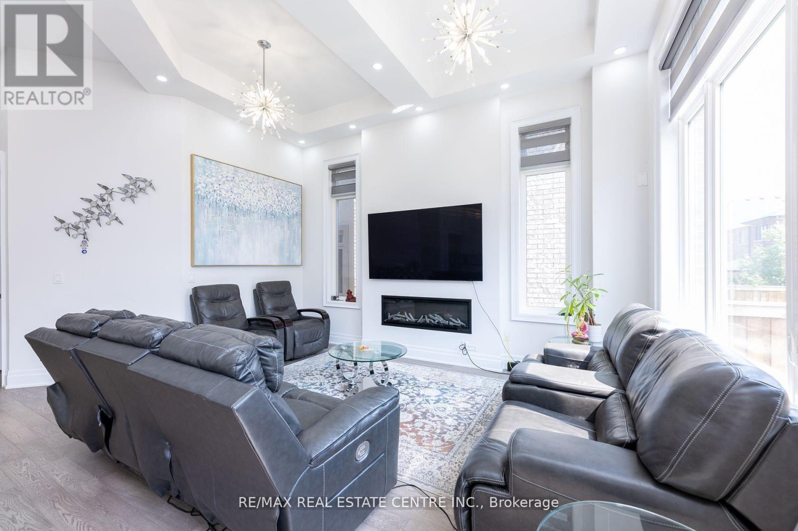 3422 Post Road N, Oakville, Ontario  L6H 0Y4 - Photo 12 - W12441880
