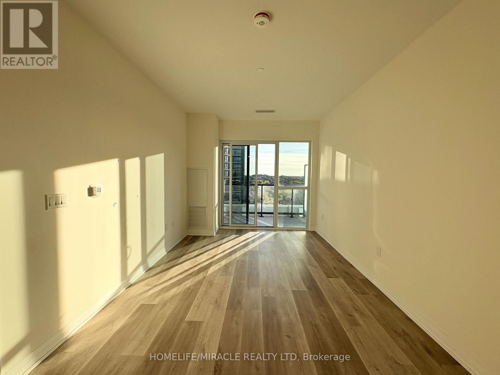 615 - 15 Watergarden Drive, Mississauga, Ontario  L5R 0H4 - Photo 10 - W12441886