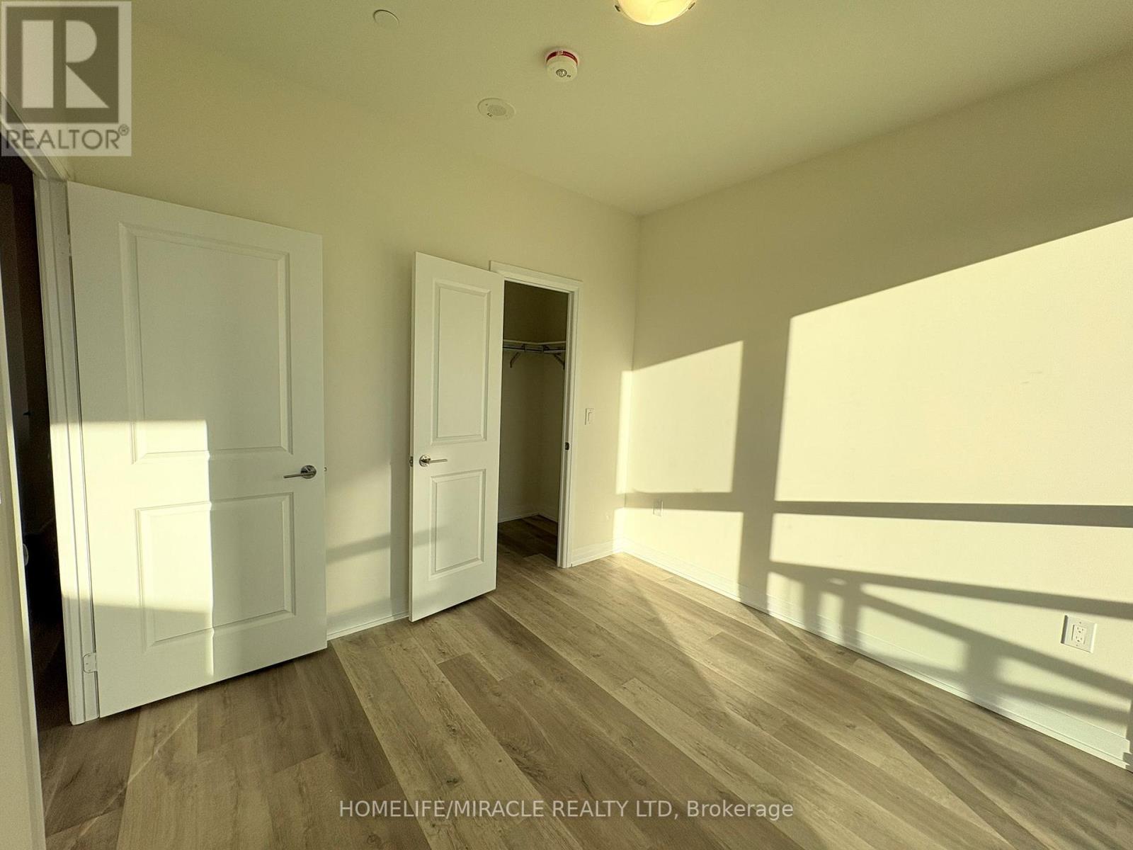 615 - 15 Watergarden Drive, Mississauga, Ontario  L5R 0H4 - Photo 12 - W12441886