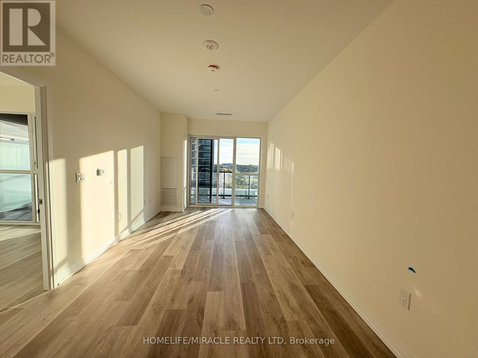 615 - 15 Watergarden Drive, Mississauga, Ontario  L5R 0H4 - Photo 9 - W12441886