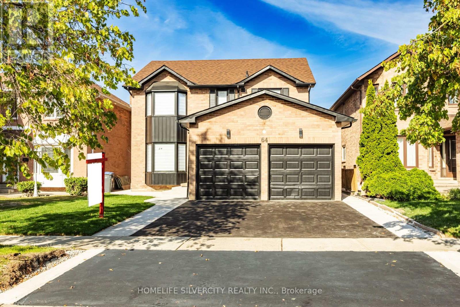 64 CLYDESDALE CIRCLE, Brampton, Ontario