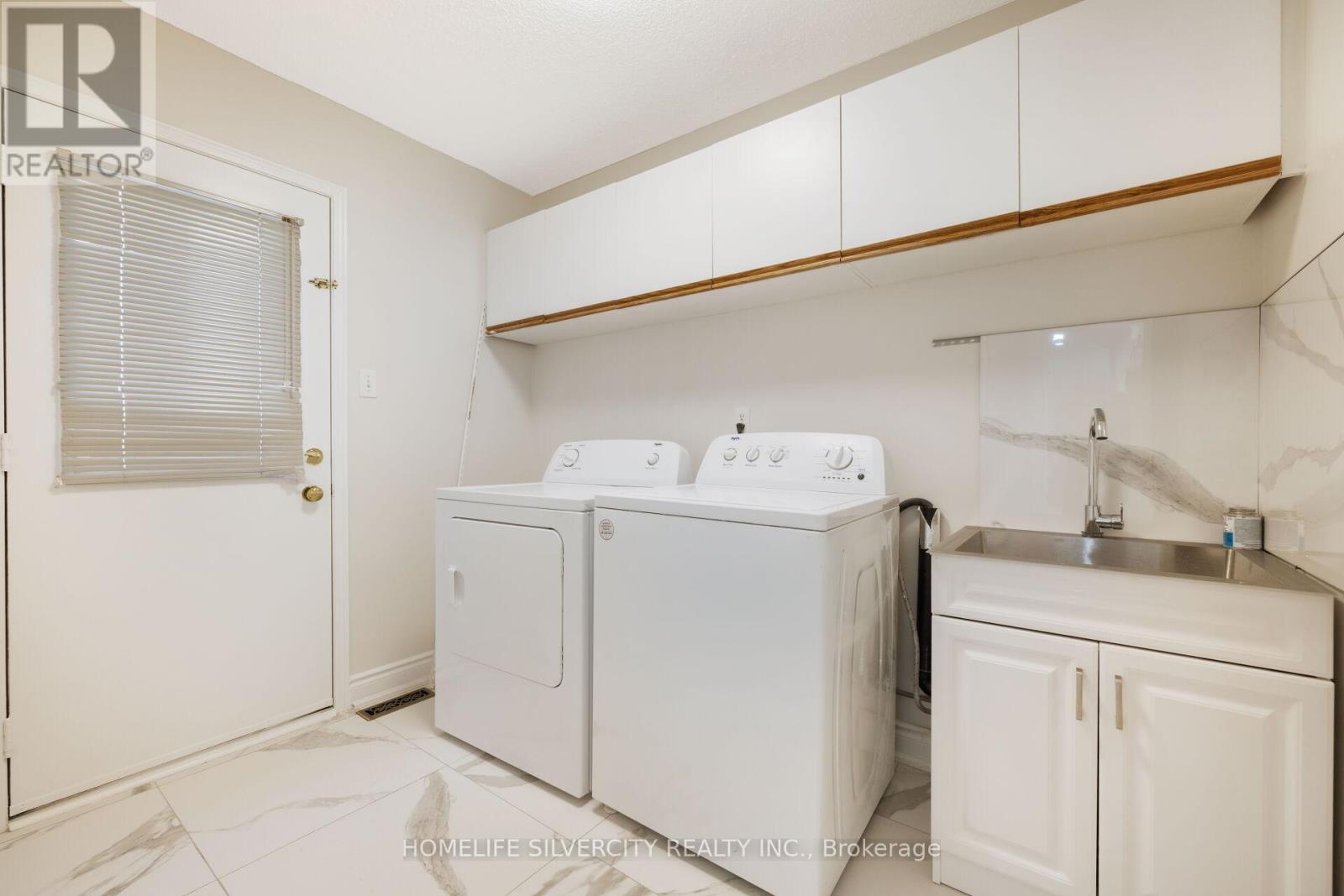 64 Clydesdale Circle, Brampton, Ontario  L6Y 3P9 - Photo 19 - W12441887