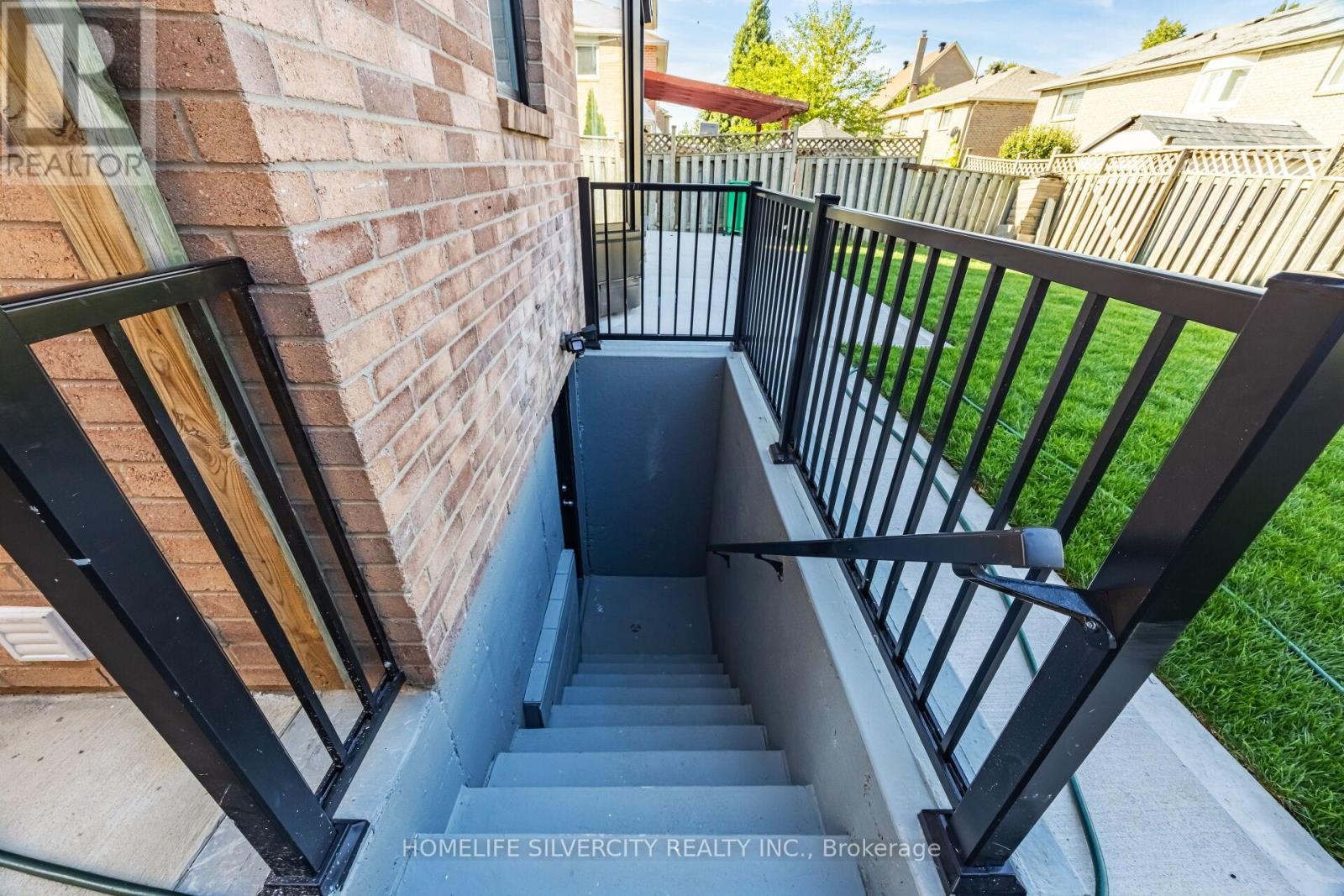 64 Clydesdale Circle, Brampton, Ontario  L6Y 3P9 - Photo 48 - W12441887