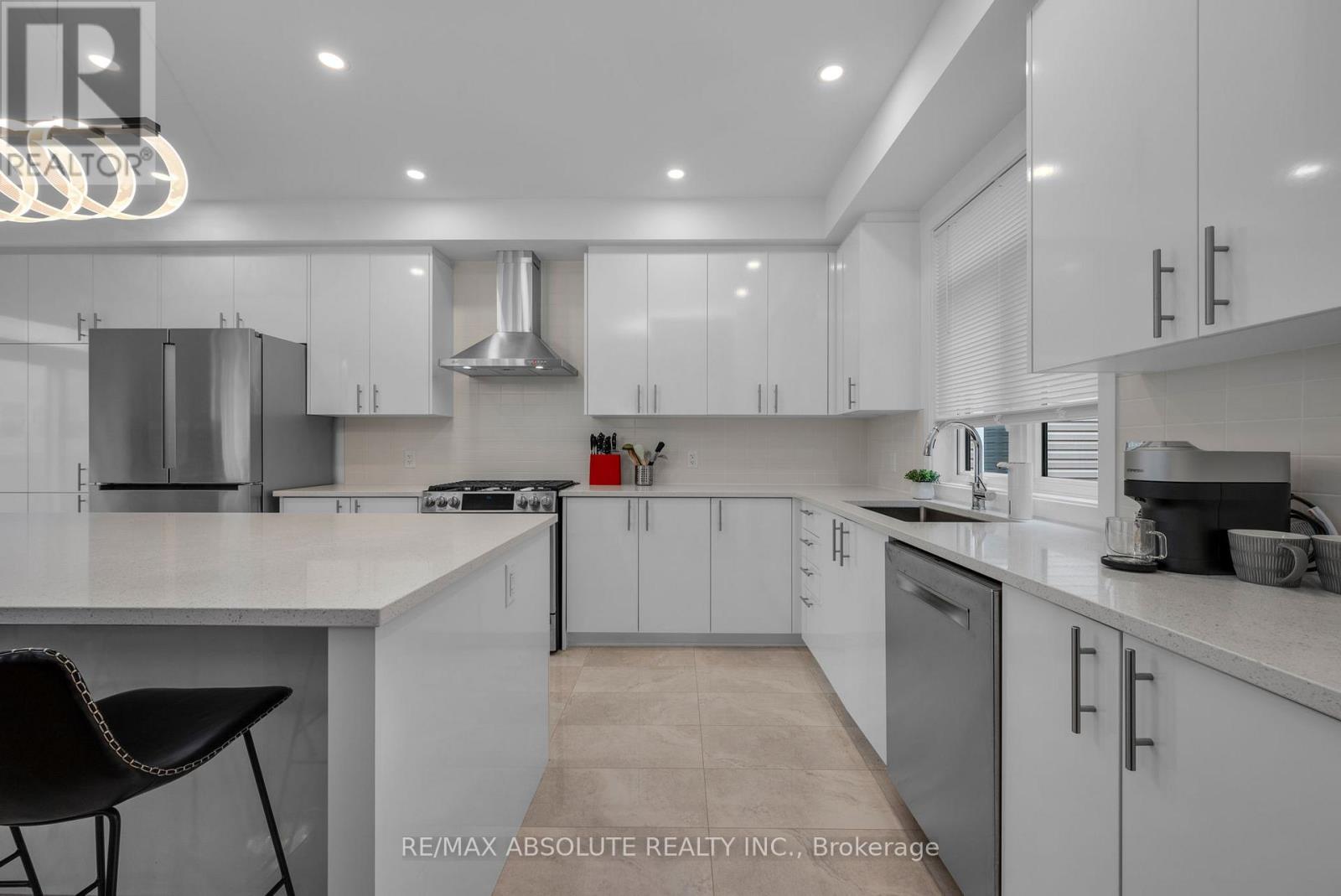 207 Osterley Way, Ottawa, Ontario  K2S 2N6 - Photo 22 - X12441907