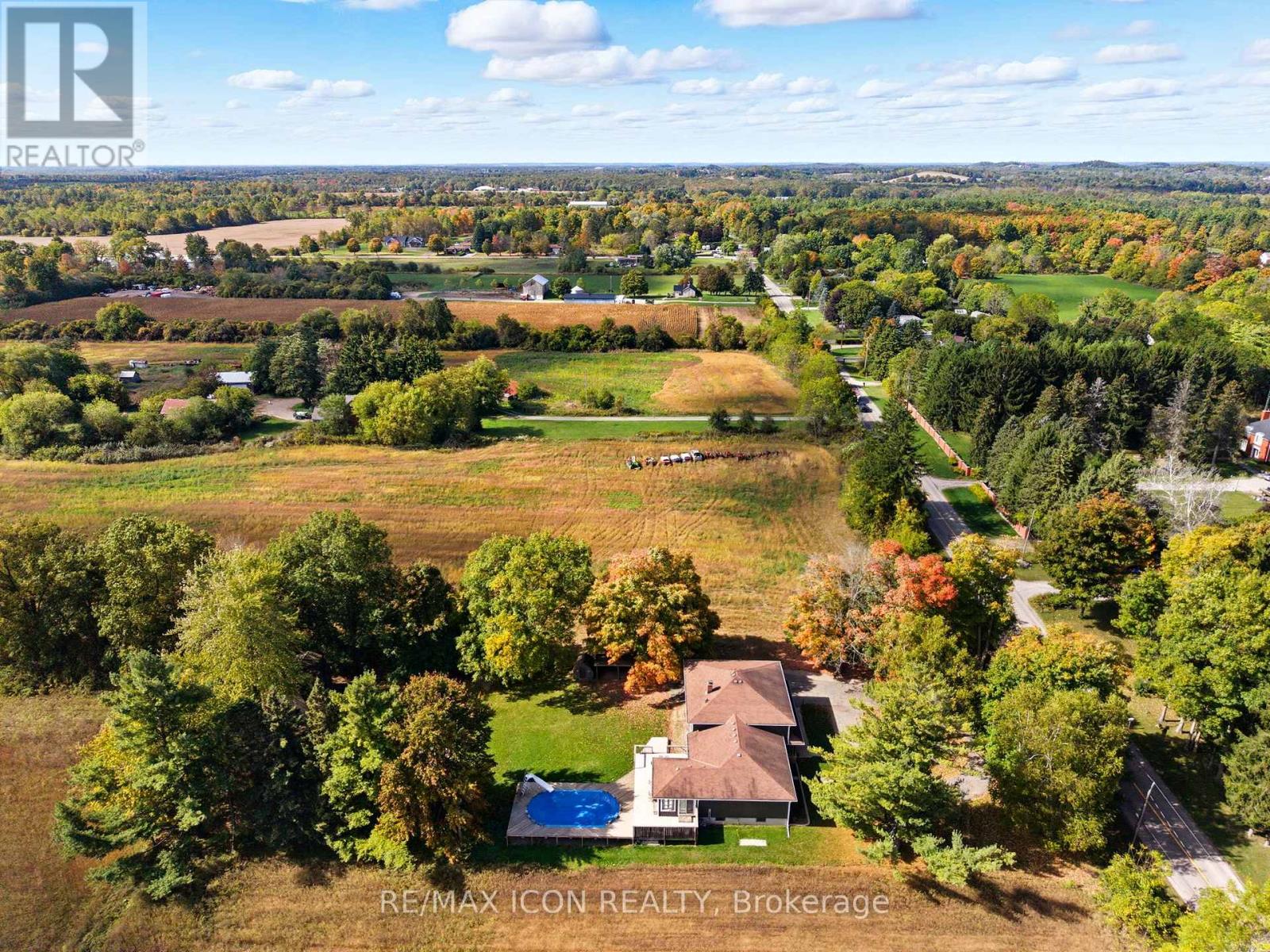 792 6th Concession Rd W, Hamilton, Ontario  L8B 1M8 - Photo 4 - X12441884