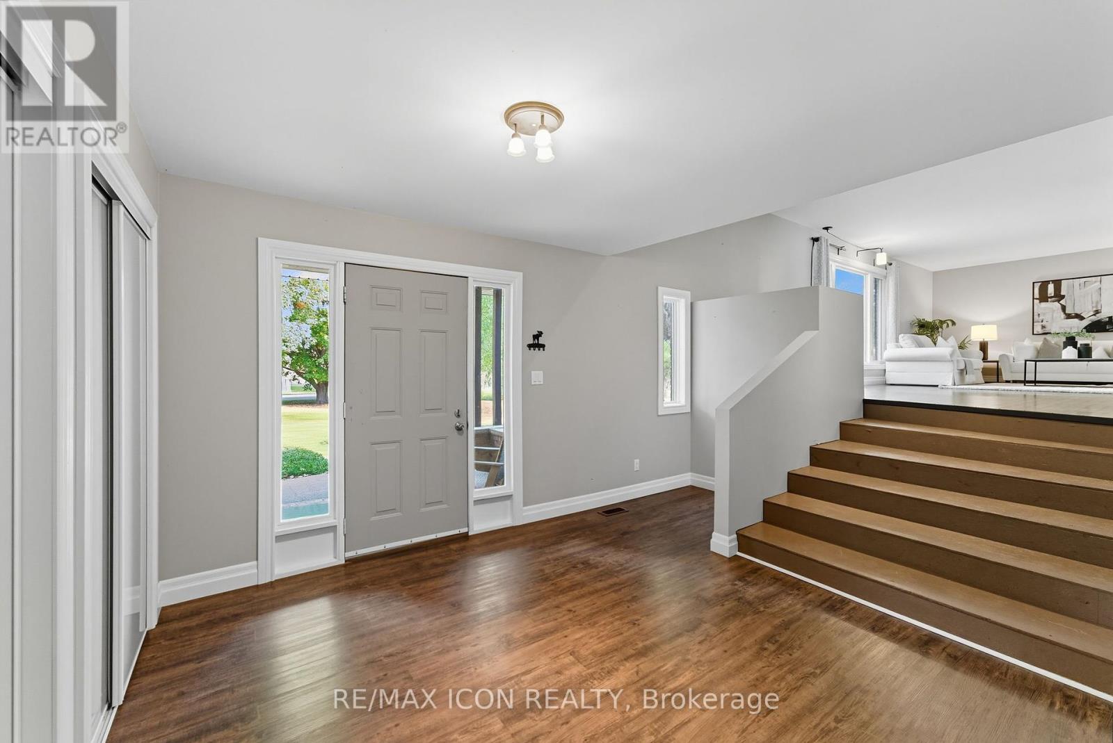792 6th Concession Rd W, Hamilton, Ontario  L8B 1M8 - Photo 9 - X12441884