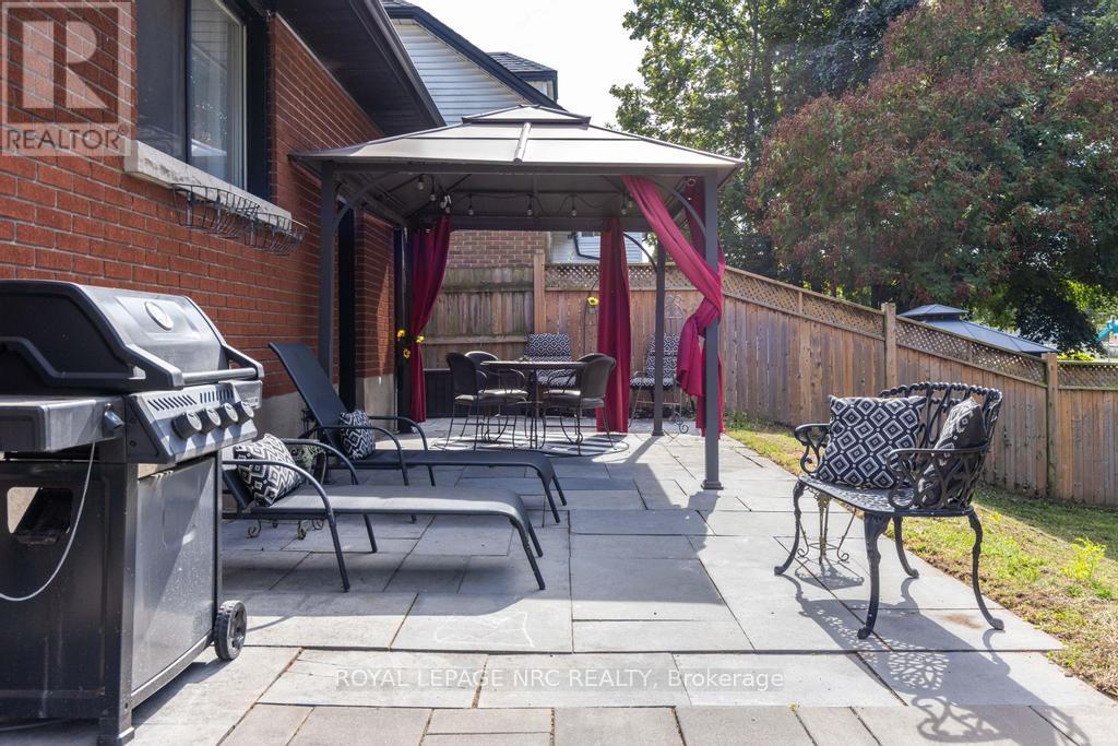 3093 St. Andrew Avenue, Niagara Falls (Stamford), Ontario  L2J 2R7 - Photo 22 - X12441893