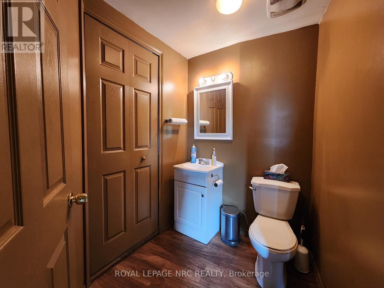 208 Ridge Road N, Fort Erie (Ridgeway), Ontario  L0S 1N0 - Photo 10 - X12441911
